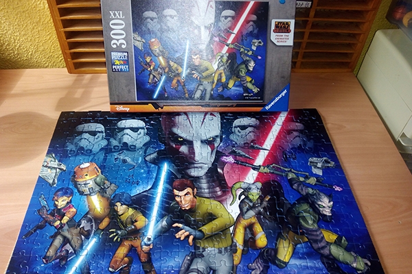 Puzzle ya terminado por Darío y su familia. Star wars Rebels. Su serie Favorita