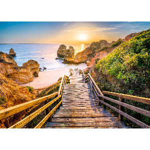 Escalera hacia la playa de Camilo Algarve
