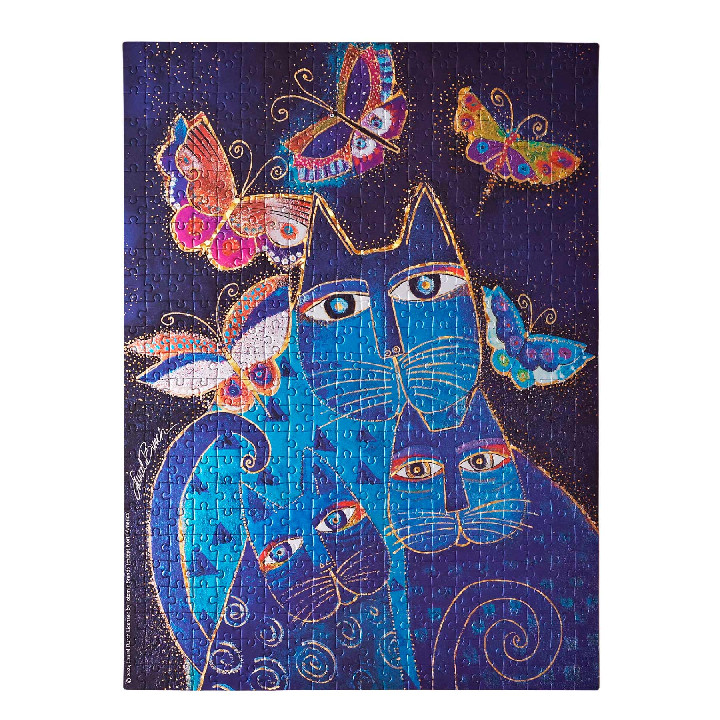 Gatos azules y mariposas